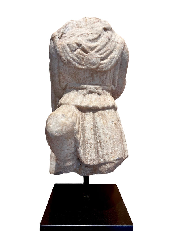 Prisoner Barbarian, Roman Art, Marble Statue, circa 1st century AD | Vanità Gallery
